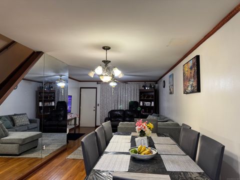Tiny photo for 28 Linden Place #4, Stamford, CT 06902 (MLS # 24148270)