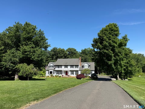 Homes For Sale - 7 Huntington Lane<br/> New Fairfield, CT 06812