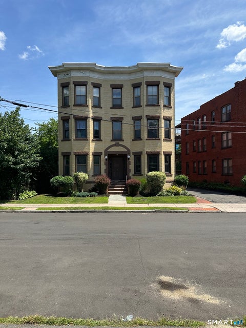 Condo For Sale - 36 Essex Street #1C<br/> Hartford, CT 06114