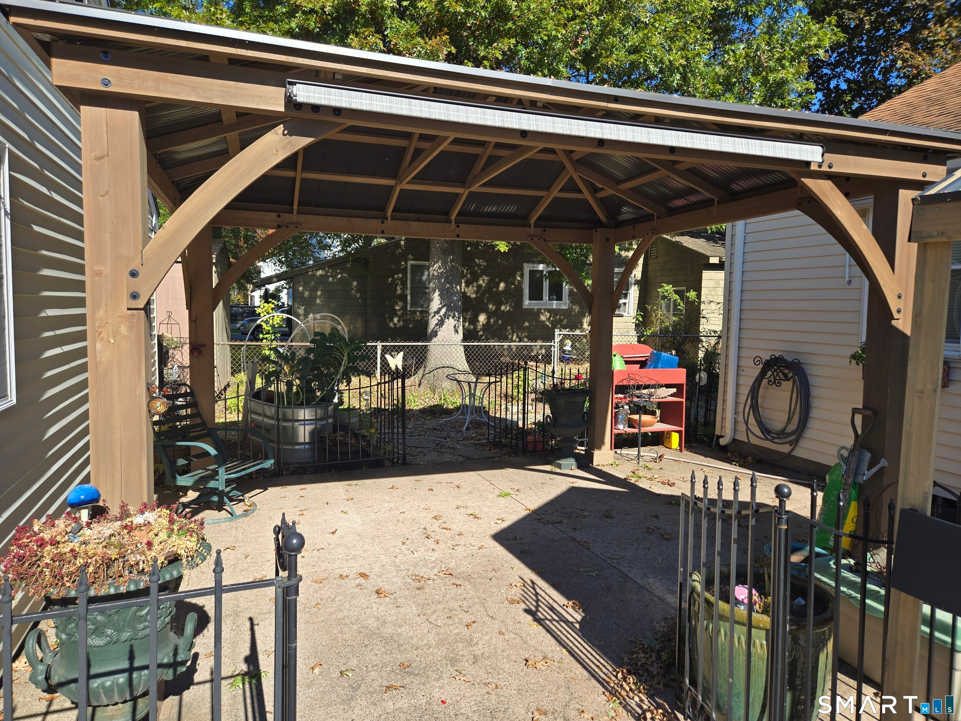 321 Middletown Avenue