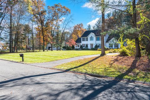 Photo of 35 Cantlewood Drive, Somers, CT 06071 (MLS # 24136463)