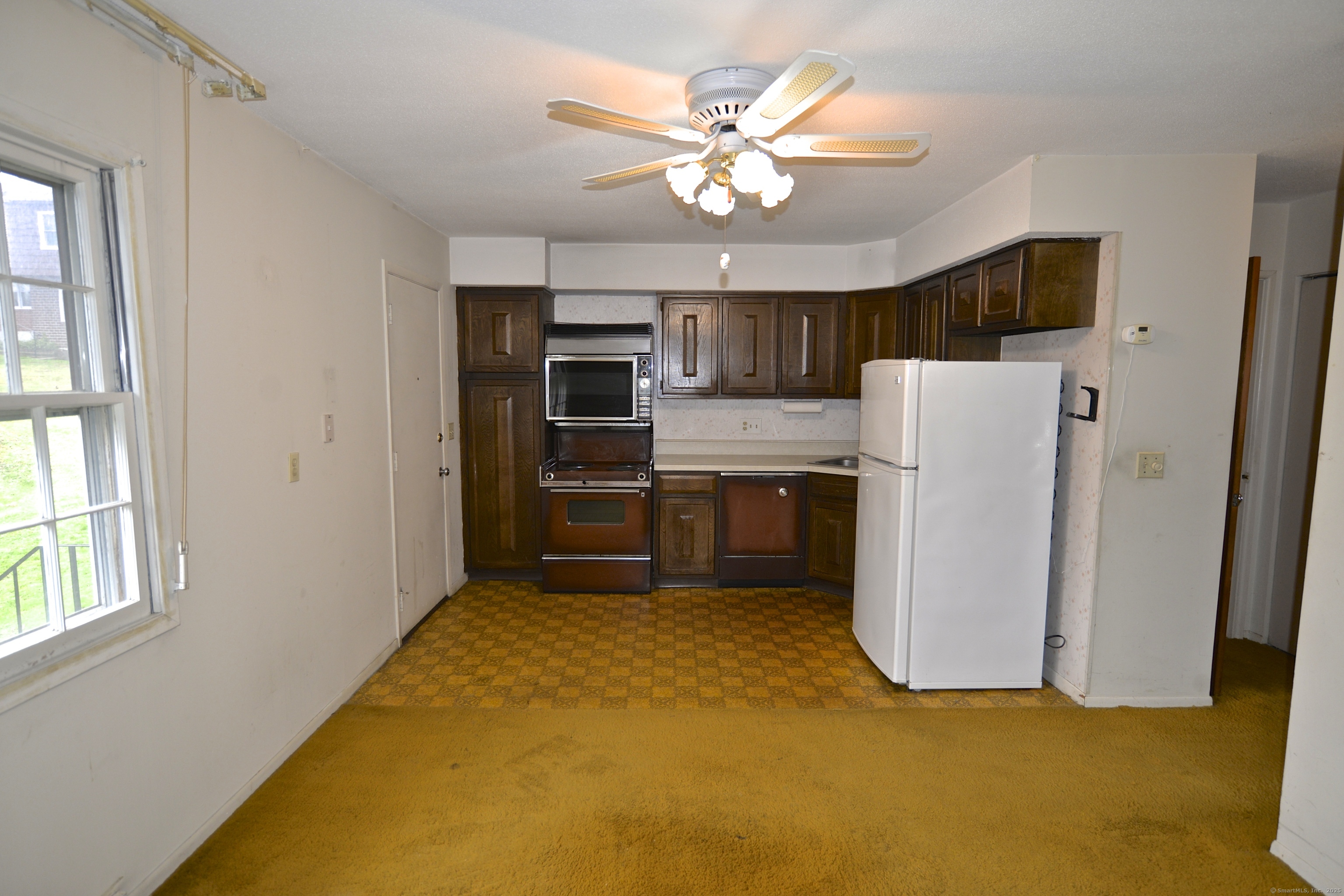 7 Savin Park #7, West Haven, Connecticut image 2