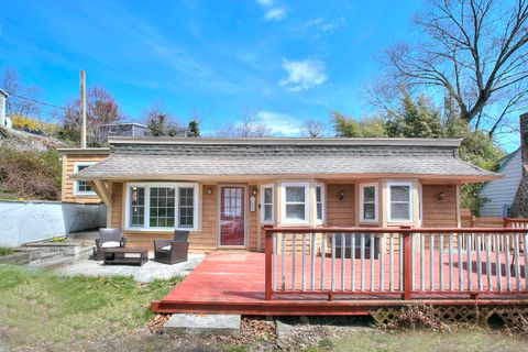 MLS: 24093531
