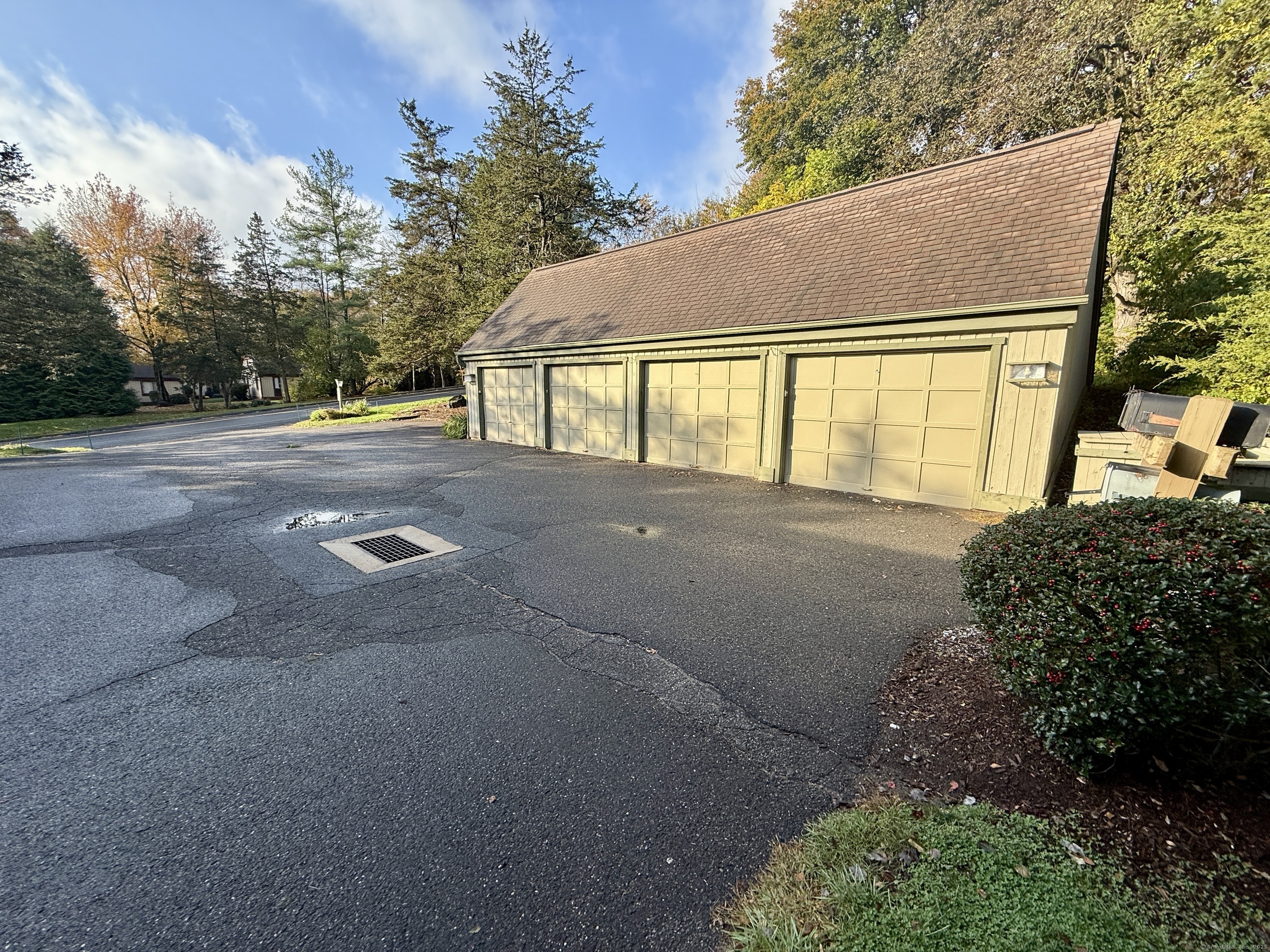 643 Heritage Village A