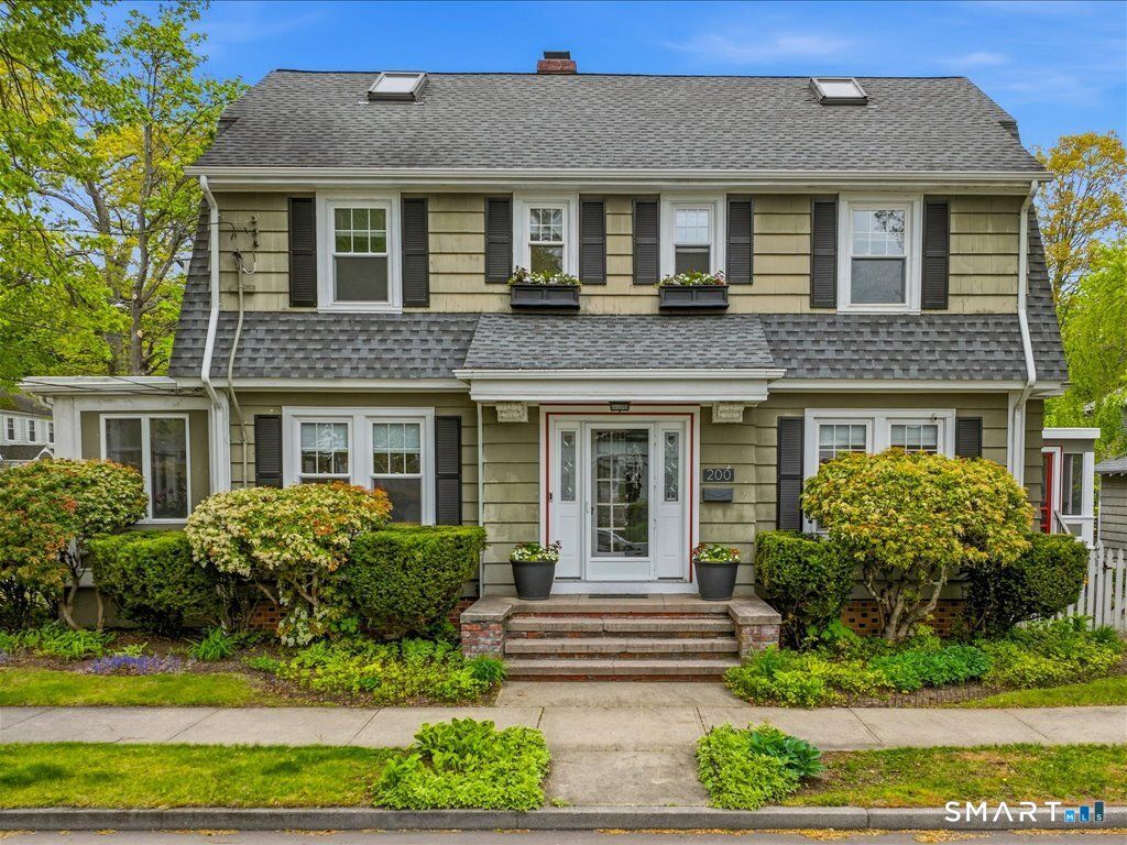 Photo of 200 Alston Avenue, New Haven, CT 06515 (MLS # 24173573)