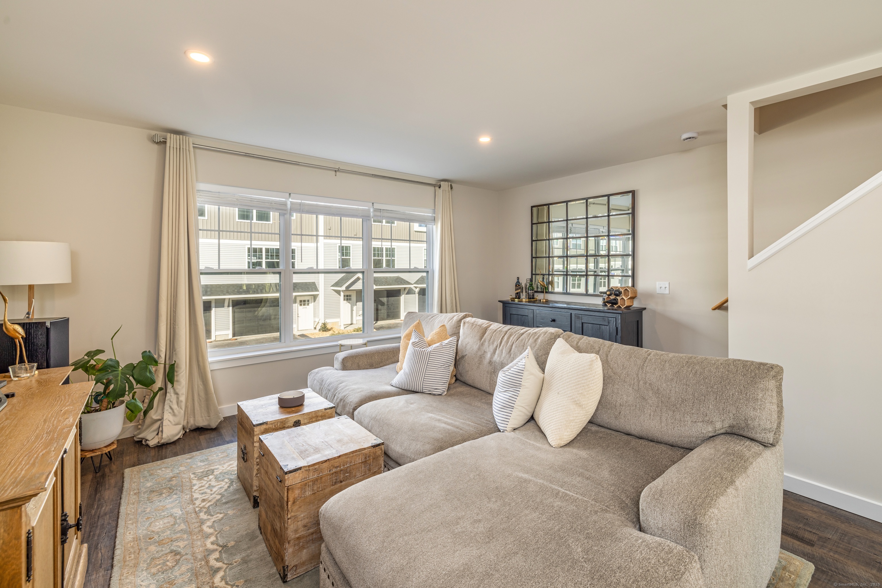 East Lyme, Connecticut 06357, United States, 2 Bedrooms Bedrooms, ,2 BathroomsBathrooms,Residential,Active,132050