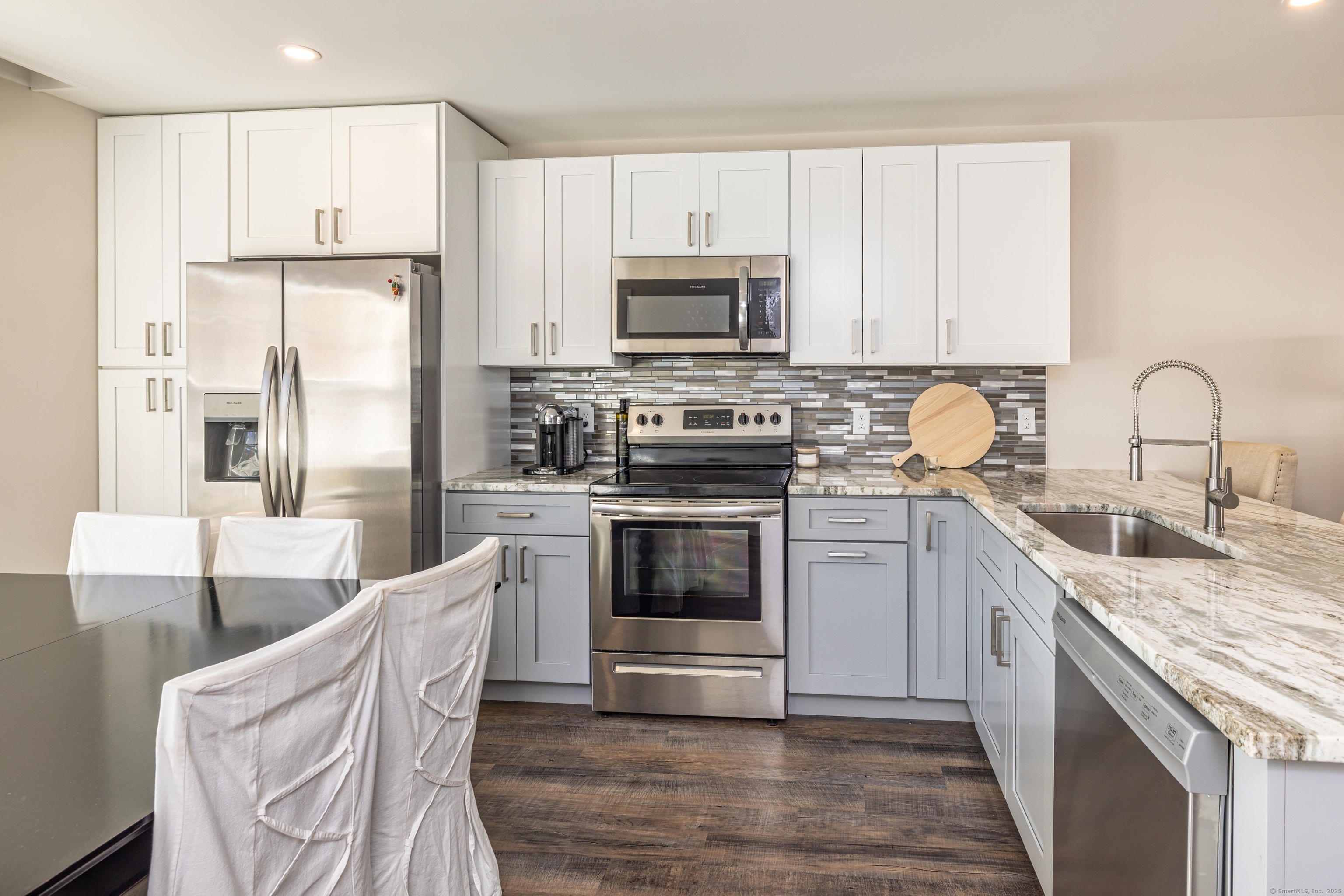 East Lyme, Connecticut 06357, United States, 2 Bedrooms Bedrooms, ,2 BathroomsBathrooms,Residential,Active,132050