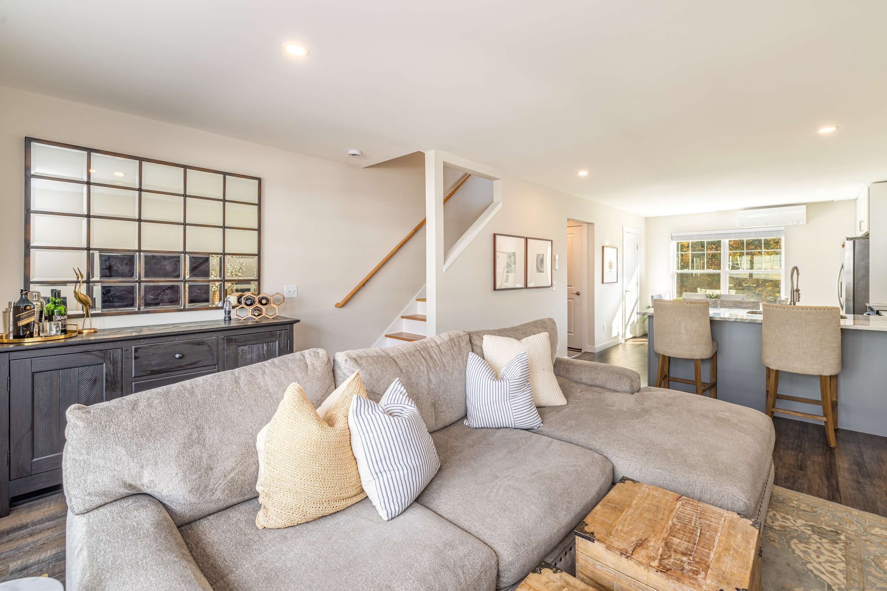 East Lyme, Connecticut 06357, United States, 2 Bedrooms Bedrooms, ,2 BathroomsBathrooms,Residential,Active,132050