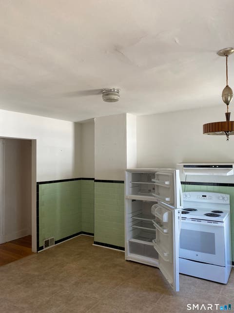 Tiny photo for 789 Orange Street #2, New Haven, CT 06511 (MLS # 24197002)