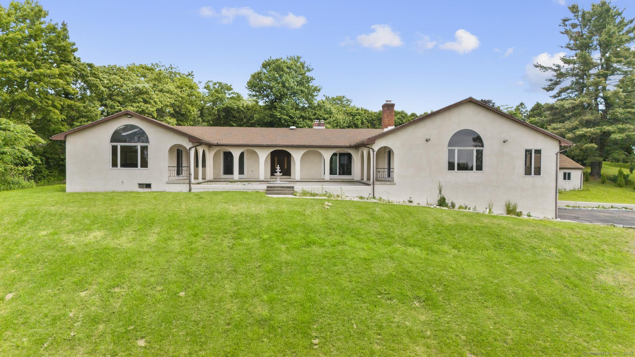 Powers Road, Wallingford, Connecticut - 4 Bedrooms  
4 Bathrooms  
8 Rooms - 