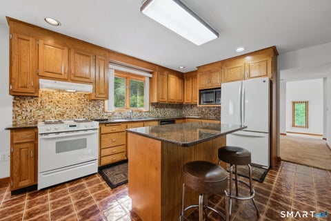 Tiny photo for 547 Simsbury Road, Bloomfield, CT 06002 (MLS # 24208316)