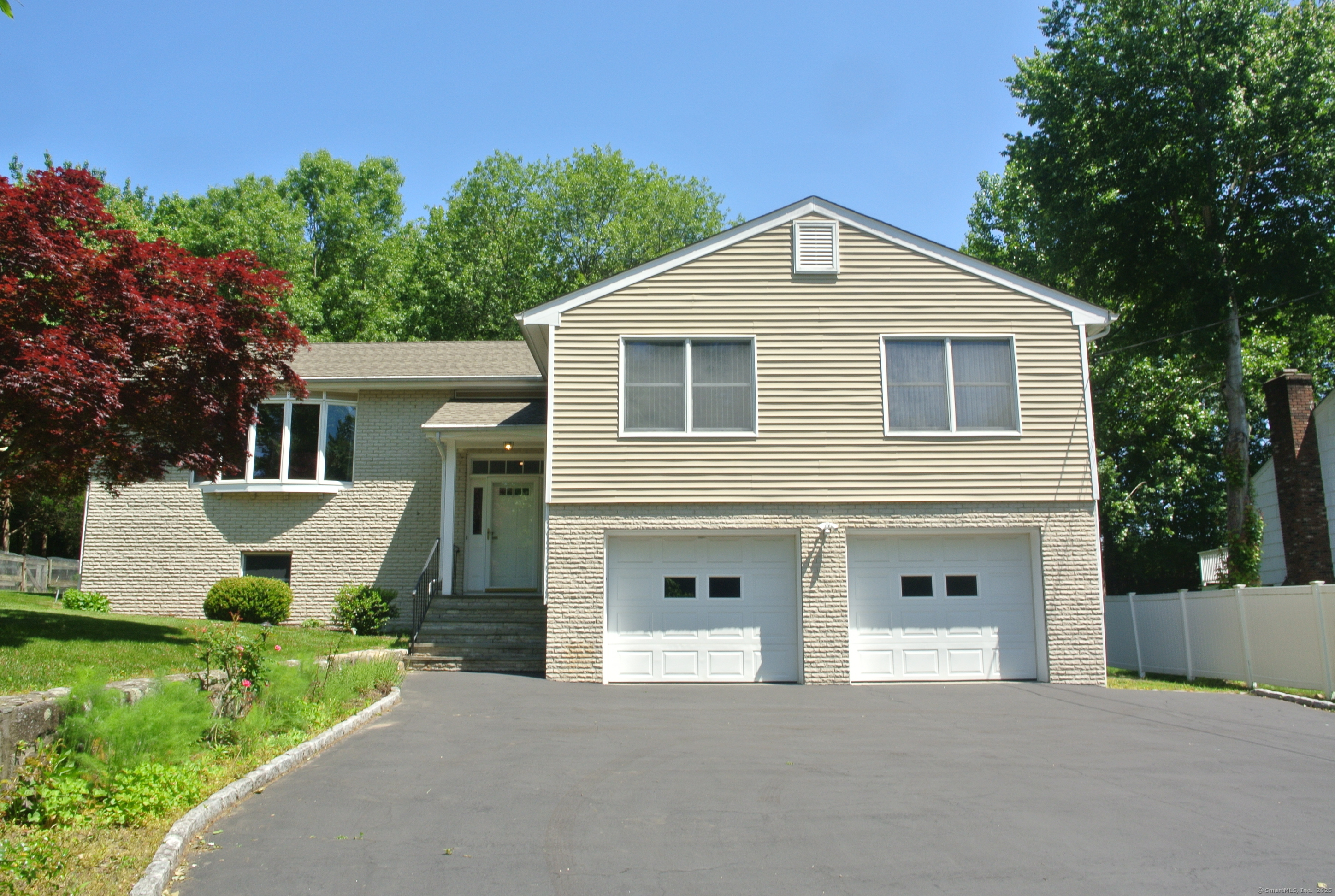 Rental Property at Westwood Road, Stamford, Connecticut - Bedrooms: 4 
Bathrooms: 3 
Rooms: 8  - $6,400 MO.