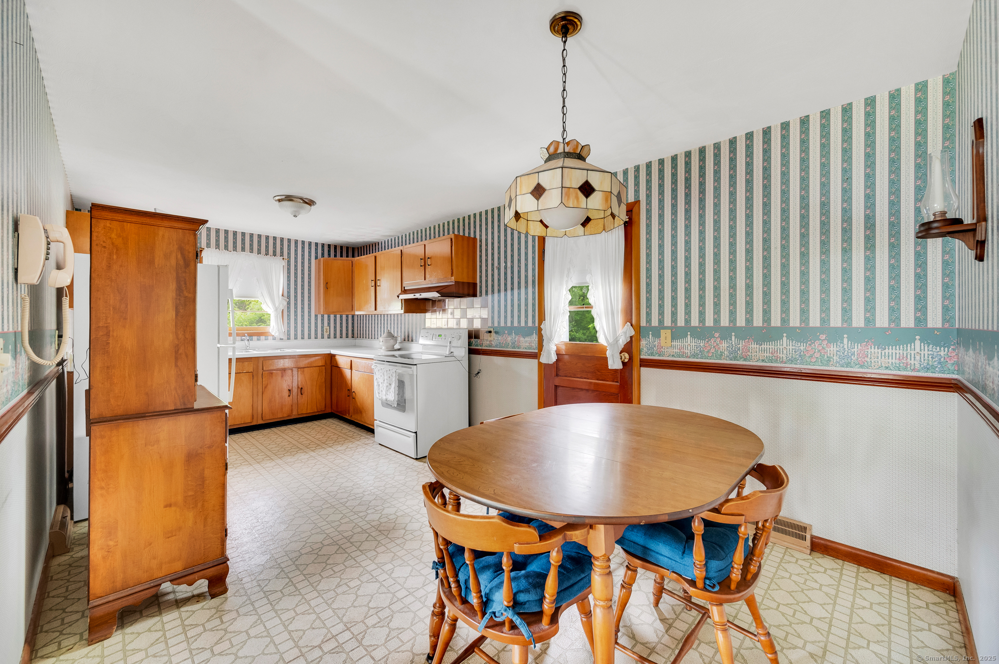 41 Londonderry Drive, Wallingford, Connecticut image 5