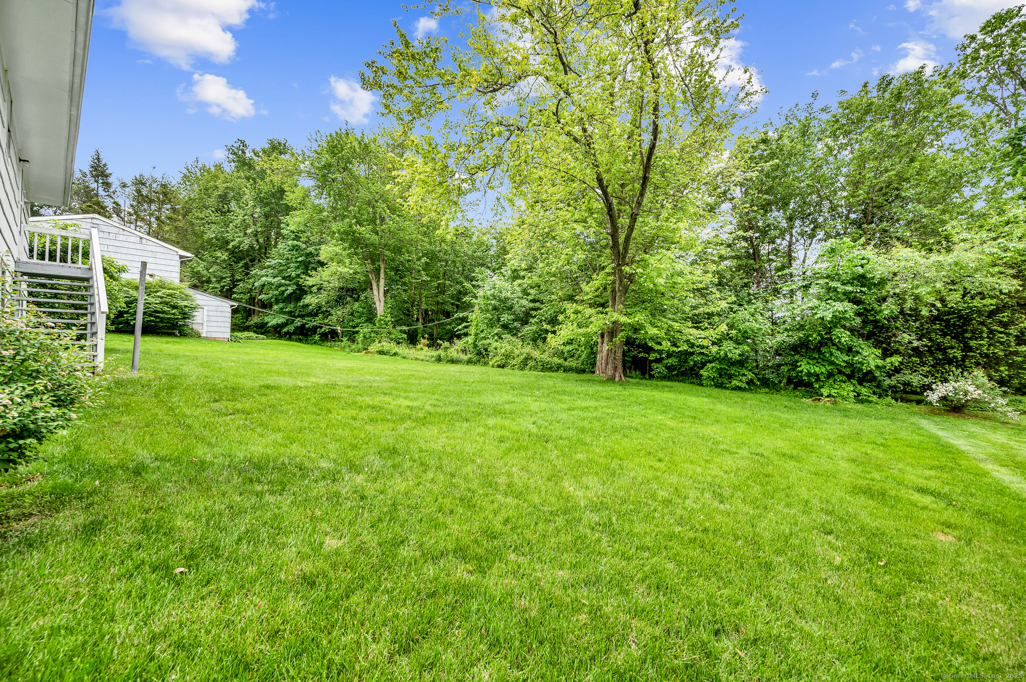 41 Londonderry Drive, Wallingford, Connecticut image 27