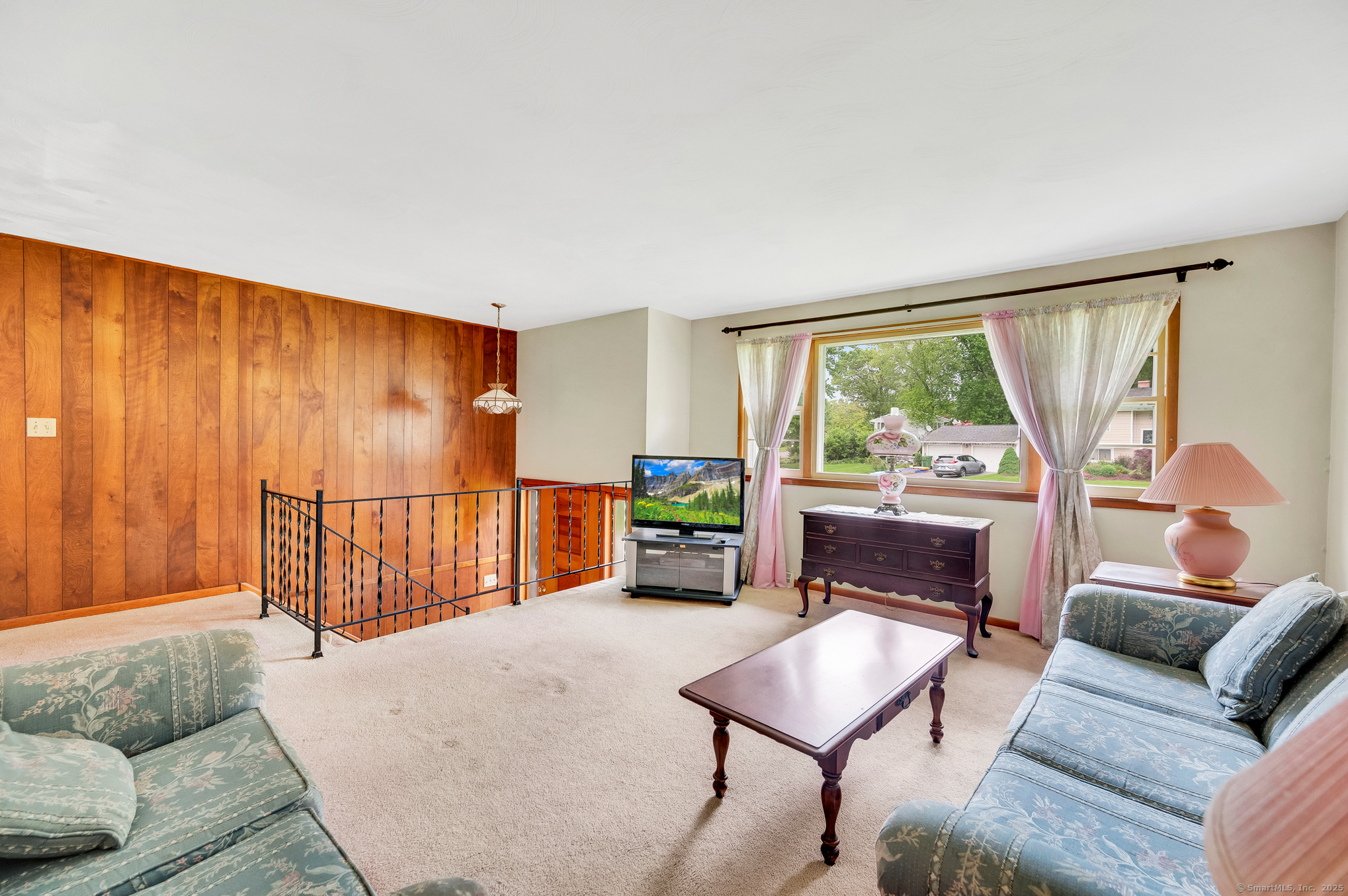 41 Londonderry Drive, Wallingford, Connecticut image 3