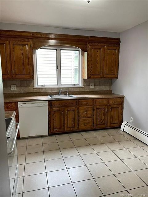Tiny photo for 30 Tremont Avenue #1st, Bridgeport, CT 06606 (MLS # 24165674)