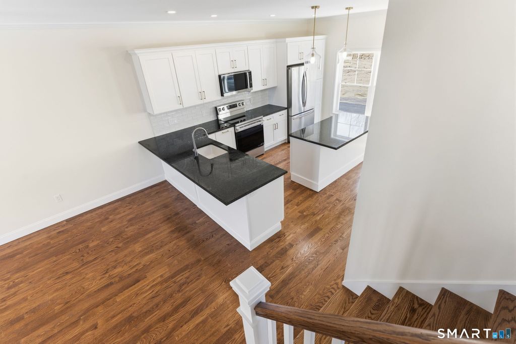 Photo of 43 Village Crossing #43, East Lyme, CT 06357 (MLS # 24160618)