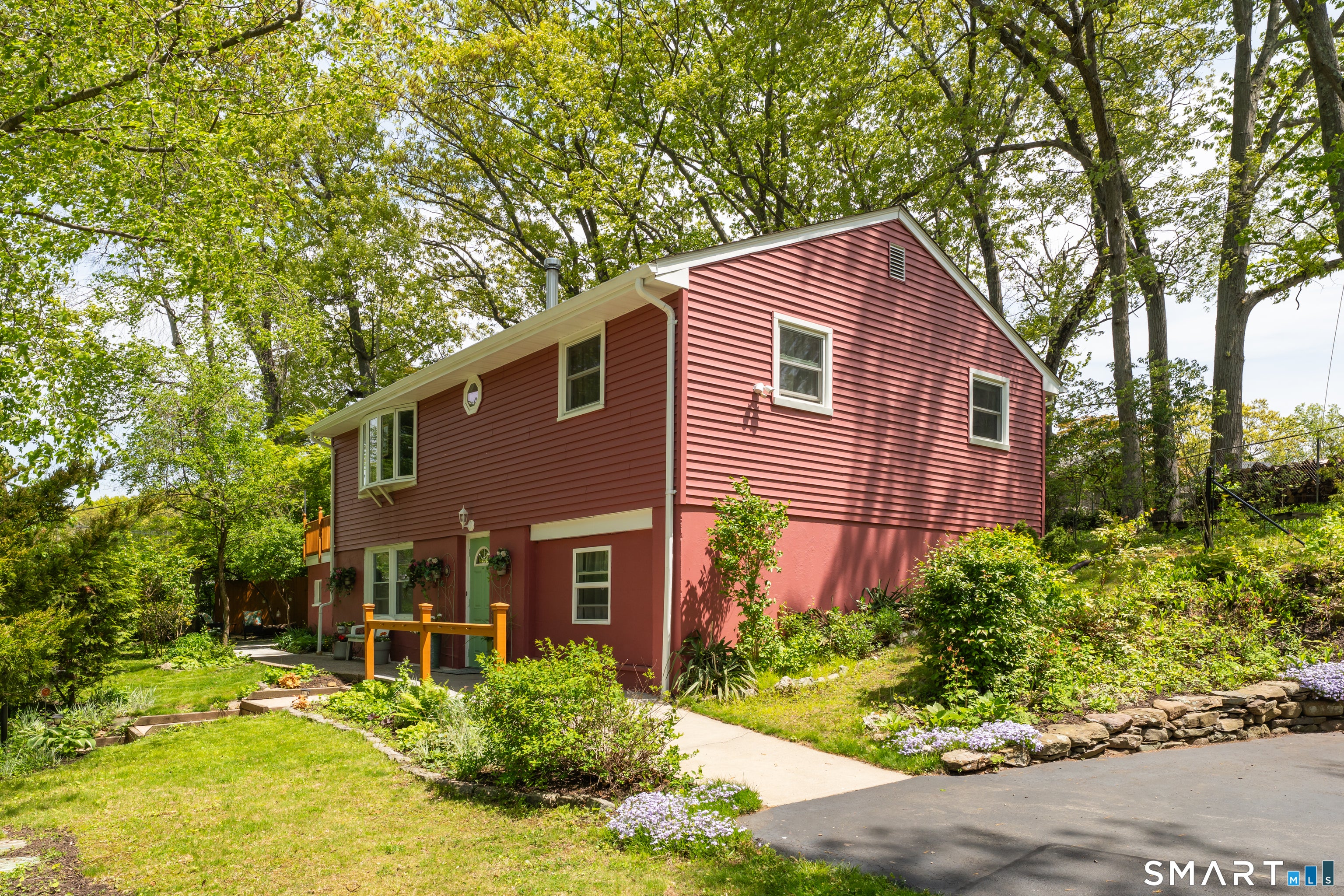 675 Bradley Street