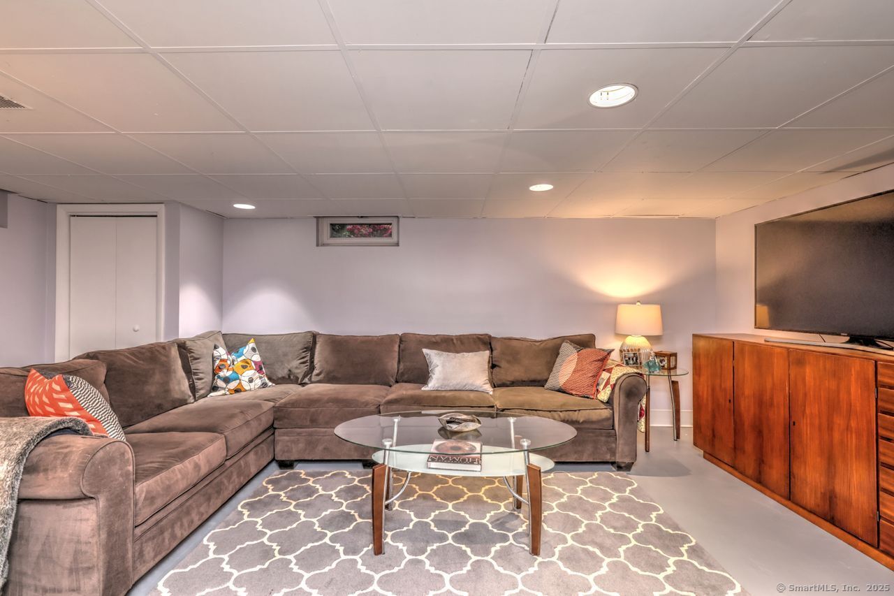 10 Wilshire Boulevard, Milford, Connecticut image 31