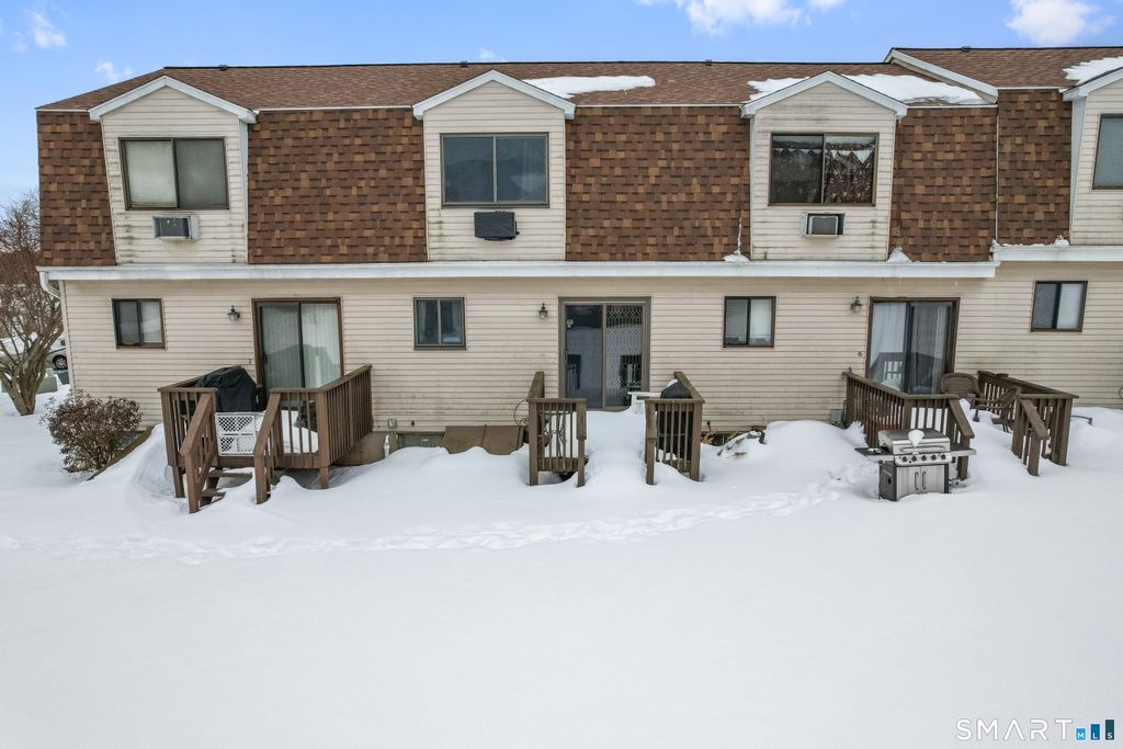 Photo of 820 Matthews Street #19, Bristol, CT 06010 (MLS # 24154757)