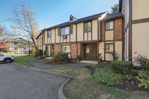 Tiny photo for 20 Andover Court #20, Brookfield, CT 06804 (MLS # 24135308)