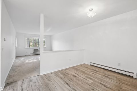 Tiny photo for 20 Andover Court #20, Brookfield, CT 06804 (MLS # 24135308)