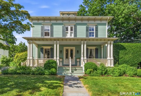 Photo of 26 Spruce Street, Fairfield, CT 06890 (MLS # 24183260)