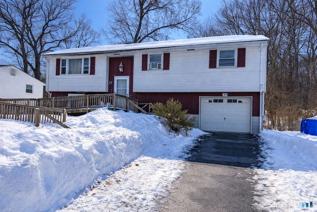 Photo of 17 Forest Lane, Bloomfield, CT 06002 (MLS # 24153243)