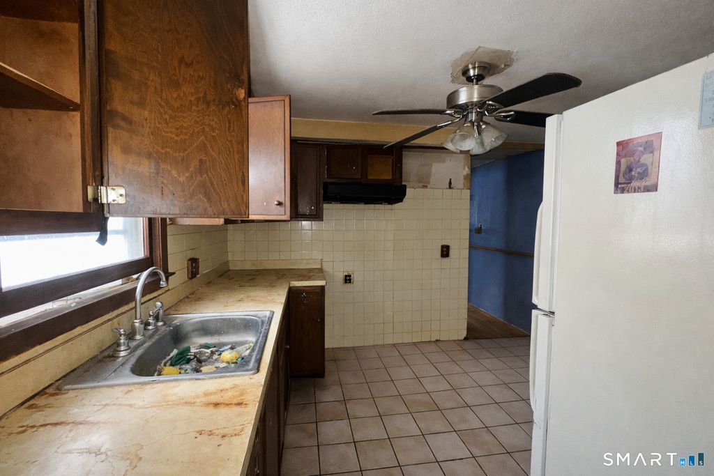 Photo of 17 Forest Lane, Bloomfield, CT 06002 (MLS # 24153243)