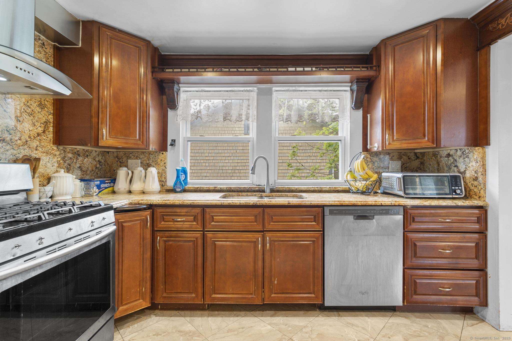 57 Lockhart Avenue, Waterbury, Connecticut image 28