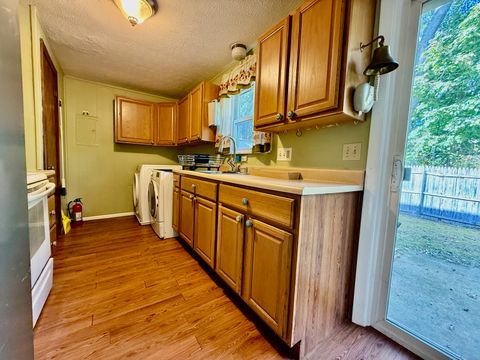 Tiny photo for 466 Middletown Avenue #APT 29, New Haven, CT 06513 (MLS # 24132765)
