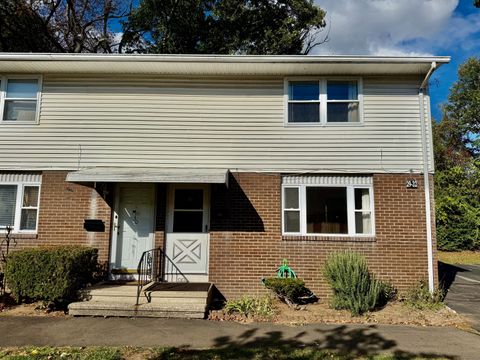 Photo of 466 Middletown Avenue #APT 29, New Haven, CT 06513 (MLS # 24132765)
