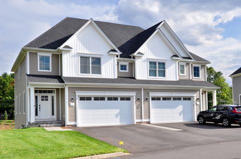 Photo of 5 Oakwood Circle #5, Plainville, CT 06062 (MLS # 24123104)