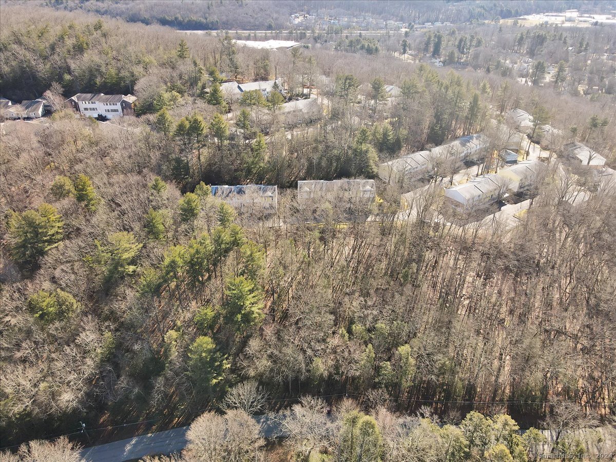 000 Newfield Road, Torrington, Connecticut image 4