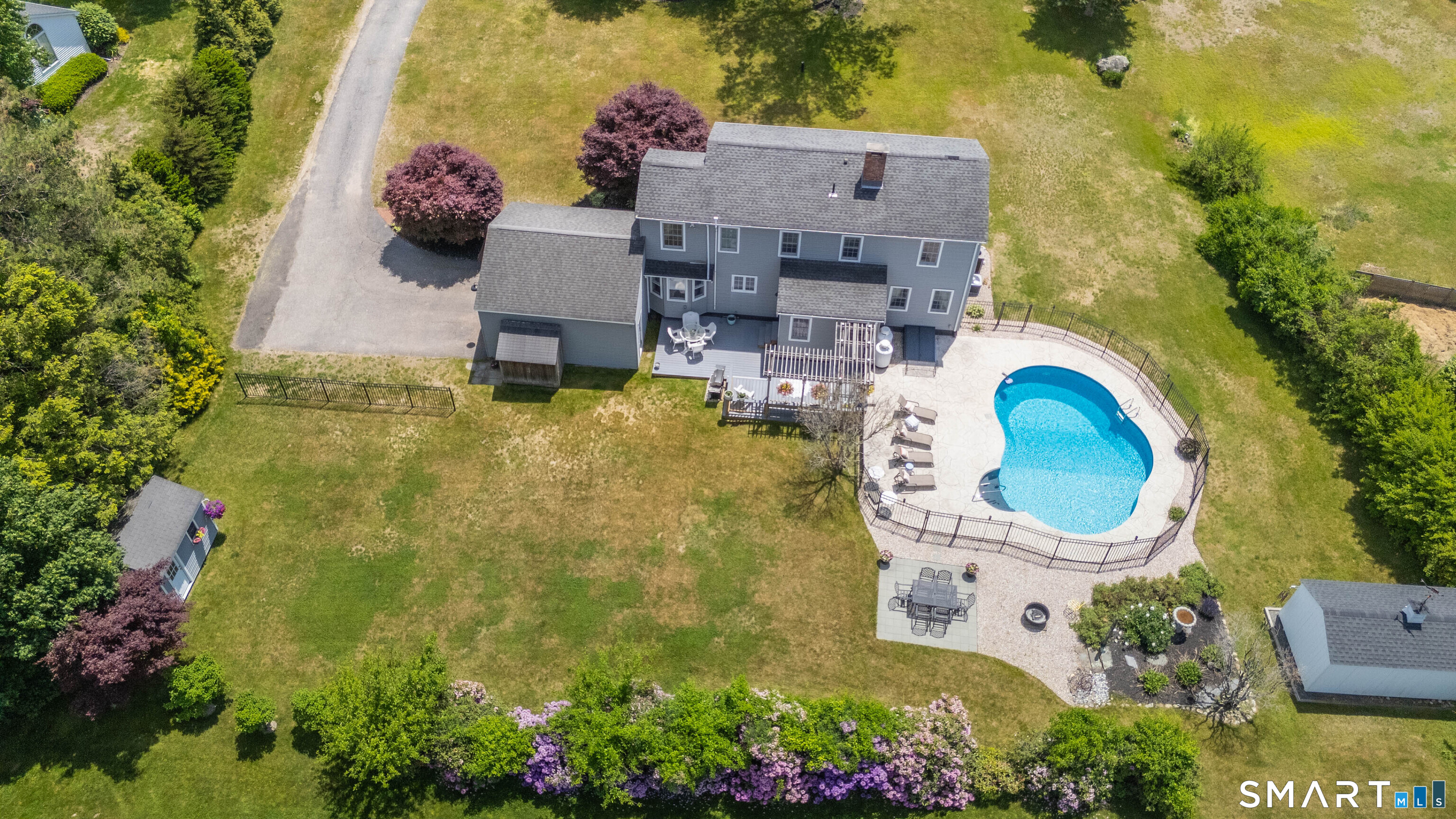 18 Carriage Drive