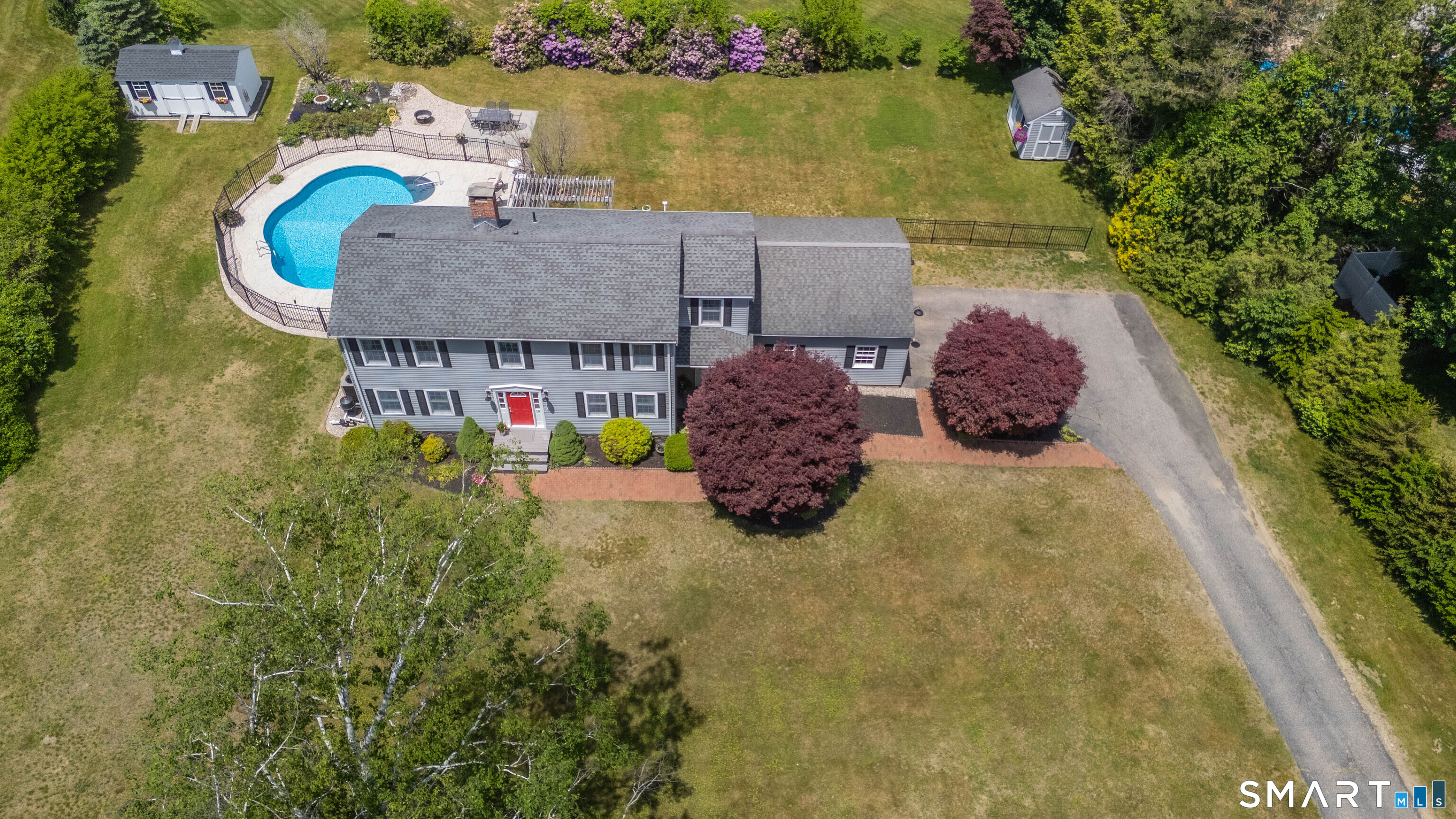 18 Carriage Drive