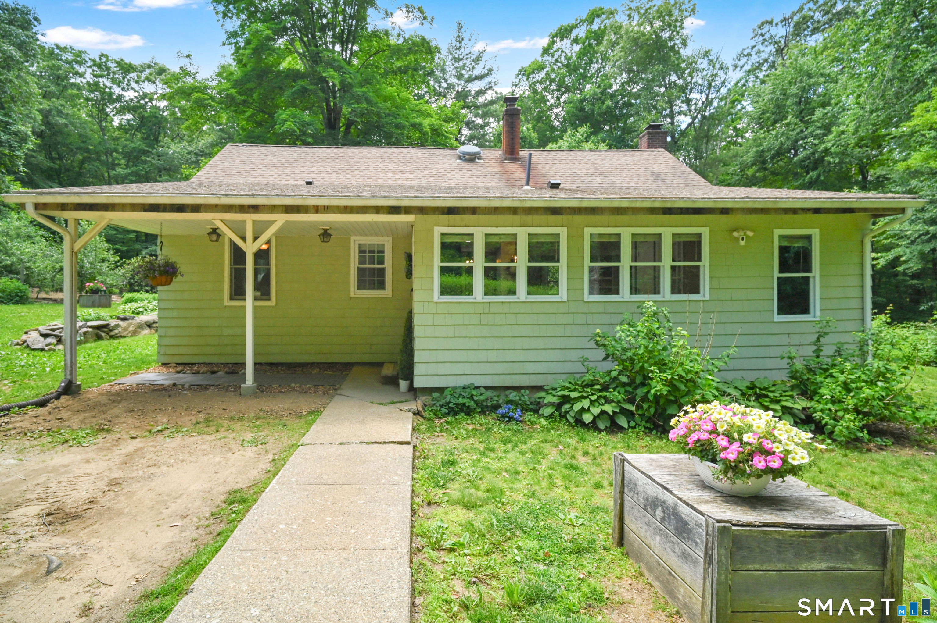 318 James Road