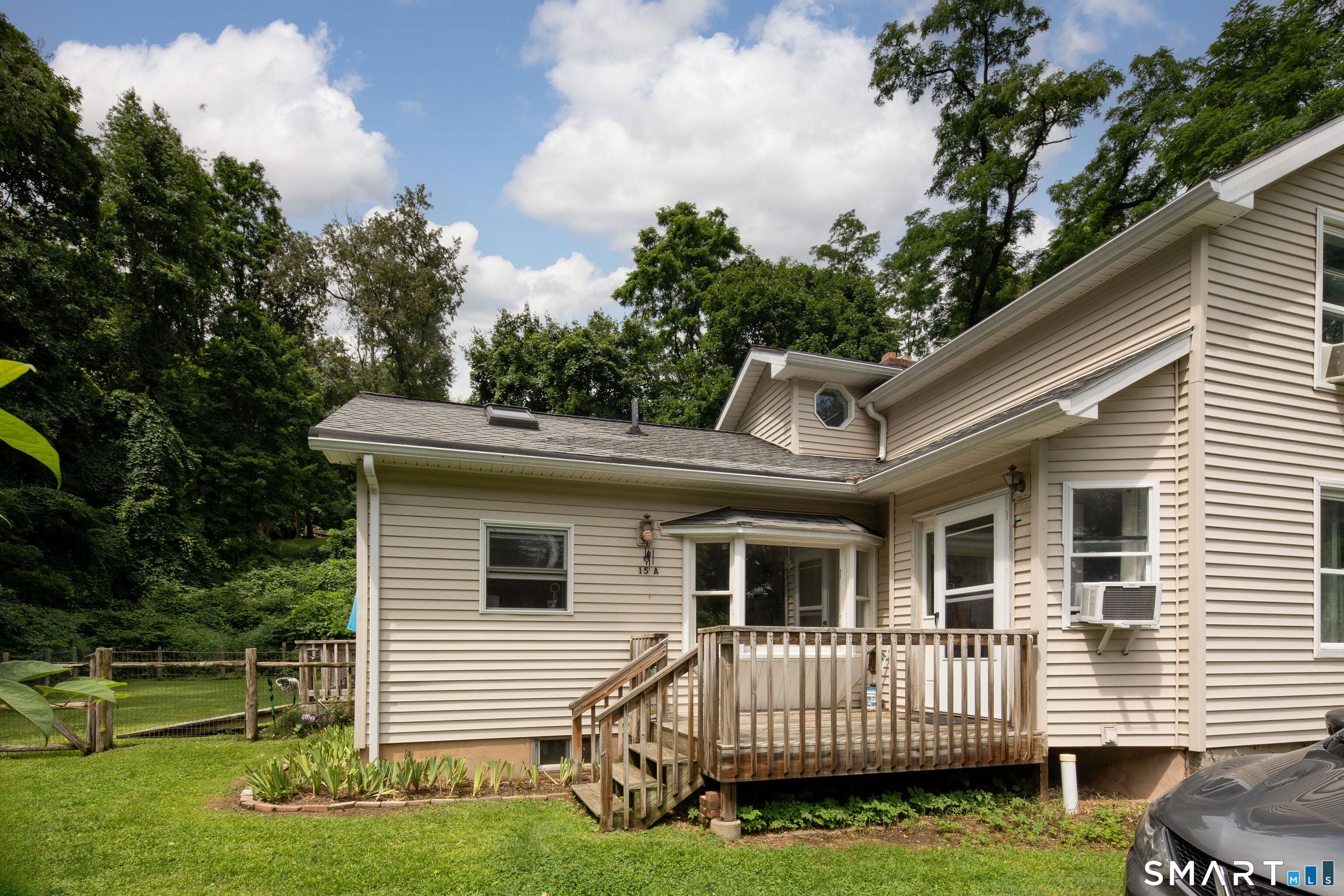 15 Locust Hill Road