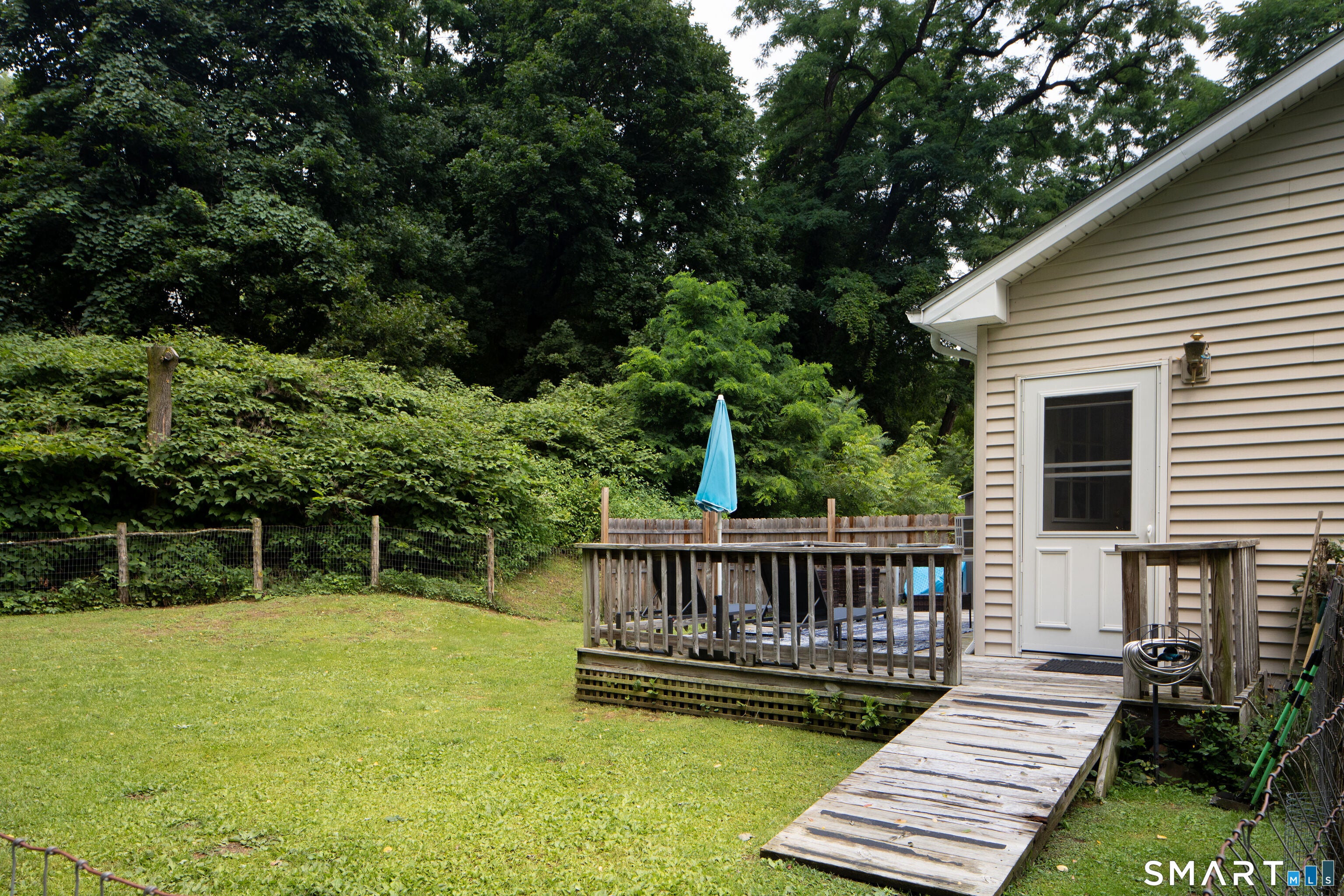 15 Locust Hill Road