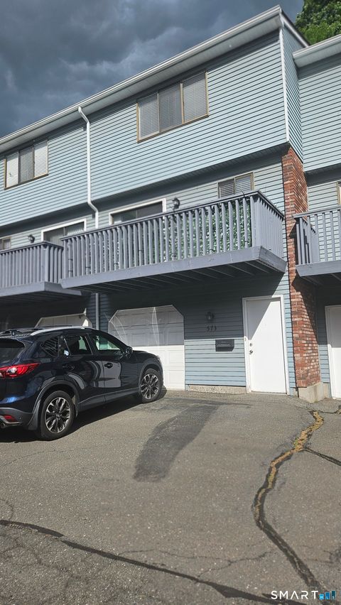 Condo For Rent - 573 Churchill Drive #573<br/> Newington, CT 06111