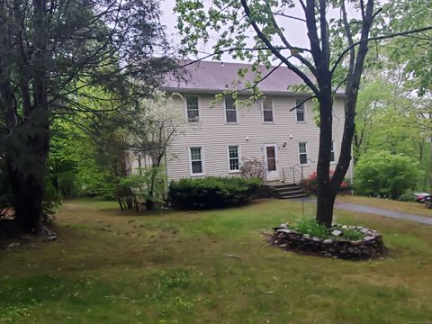63 Schofield Road APT 28 Willington CT 06279