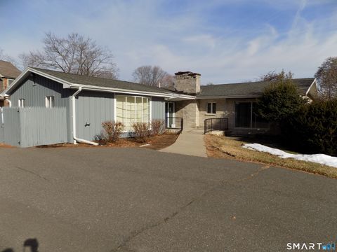 85 Beleden Gardens Drive Bristol CT 06010