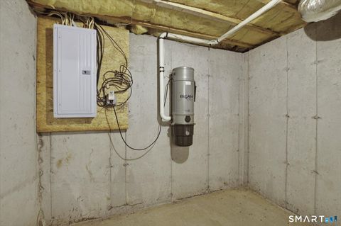 Tiny photo for 41 Grassy Hill Road #41, Farmington, CT 06032 (MLS # 24154220)