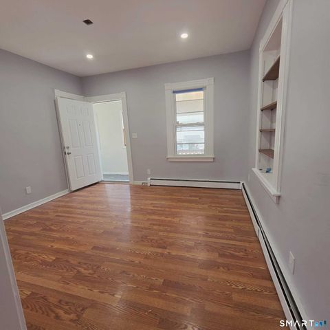 Tiny photo for 124 Geddes Terrace #Right, Waterbury, CT 06708 (MLS # 24167324)