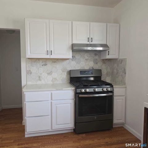 Tiny photo for 124 Geddes Terrace #Right, Waterbury, CT 06708 (MLS # 24167324)