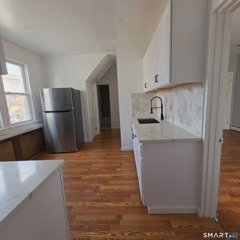 Tiny photo for 124 Geddes Terrace #Right, Waterbury, CT 06708 (MLS # 24167324)