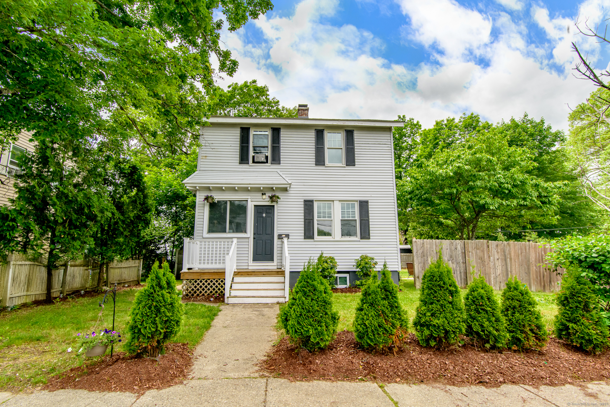 Killingly, Connecticut 06241, United States, 3 Bedrooms Bedrooms, ,2 BathroomsBathrooms,Residential,Active,149135