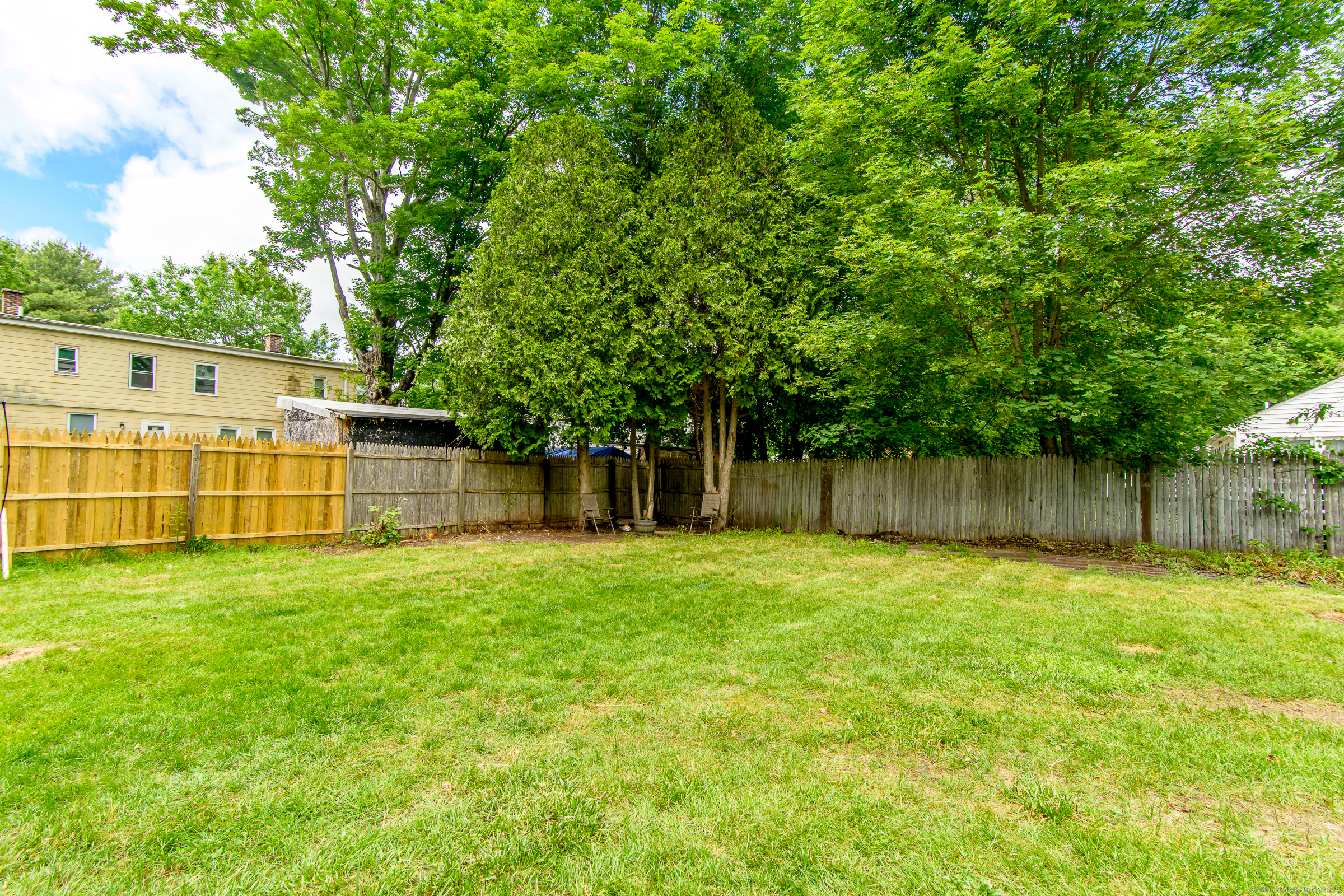 Killingly, Connecticut 06241, United States, 3 Bedrooms Bedrooms, ,2 BathroomsBathrooms,Residential,Active,149135