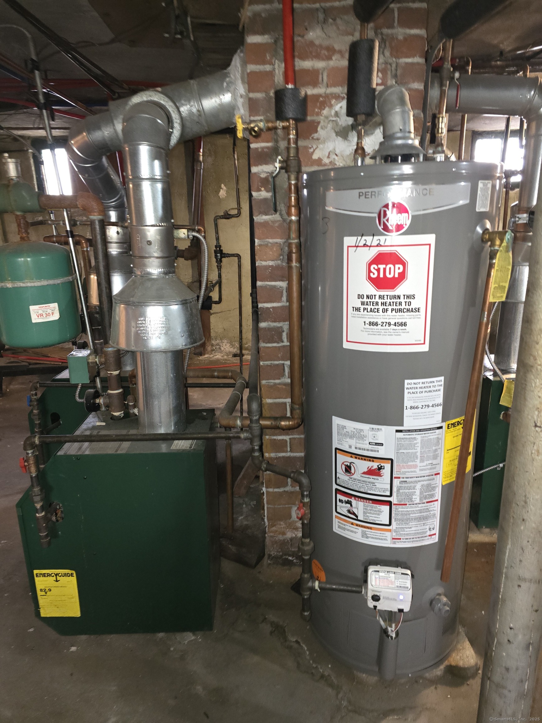 Hartford, Connecticut 06114, United States, 6 Bedrooms Bedrooms, ,3 BathroomsBathrooms,Residential,Active,106372