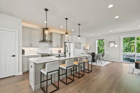 16 Soderman Way 16 Cheshire CT 06410